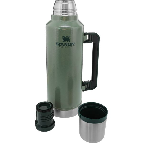 Stanley Classic Legendary 2 QT Vacuum Bottles Green | USA-JFW018647